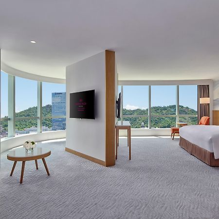 Crowne Plaza Zhuhai City Center By Ihg - Offers Free One-Way Shuttle To Chimelong Ocean Kingdom Eksteriør billede