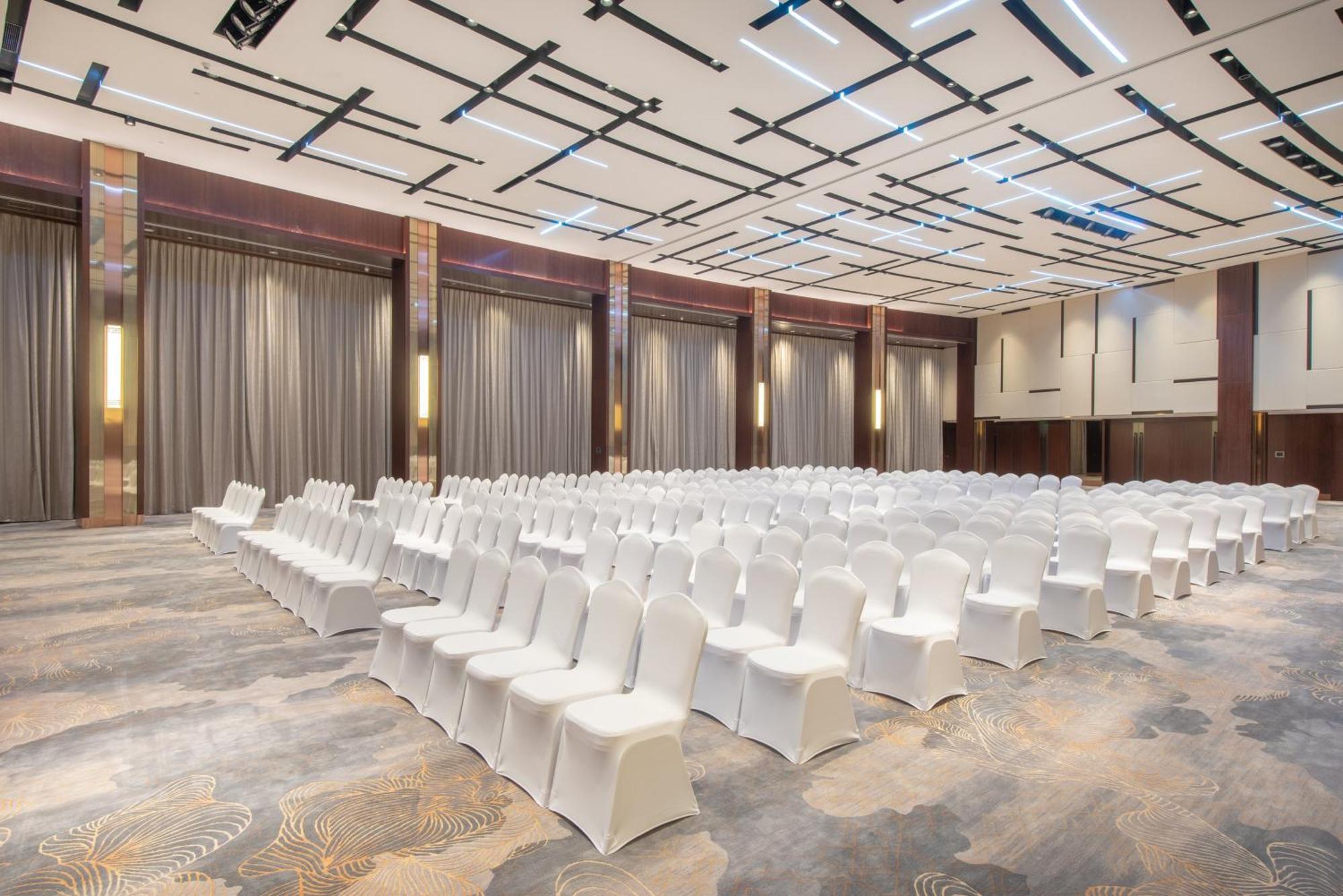 Crowne Plaza Zhuhai City Center By Ihg - Offers Free One-Way Shuttle To Chimelong Ocean Kingdom Eksteriør billede